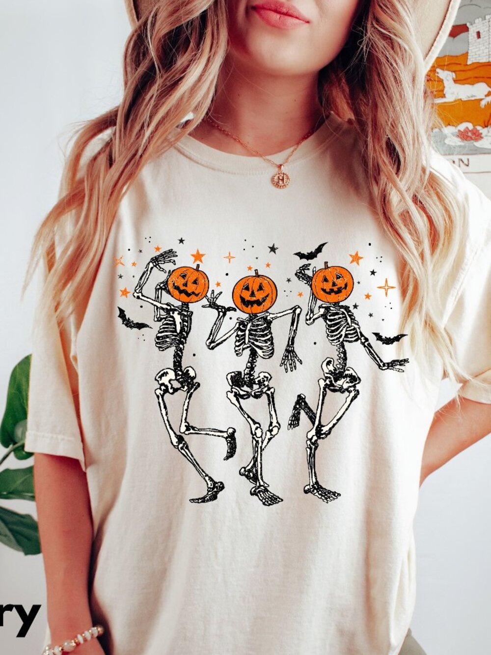 NEW Retro Spooky Dancing Skeletons and Pumpkins Halloween Graphic Tee Shirt